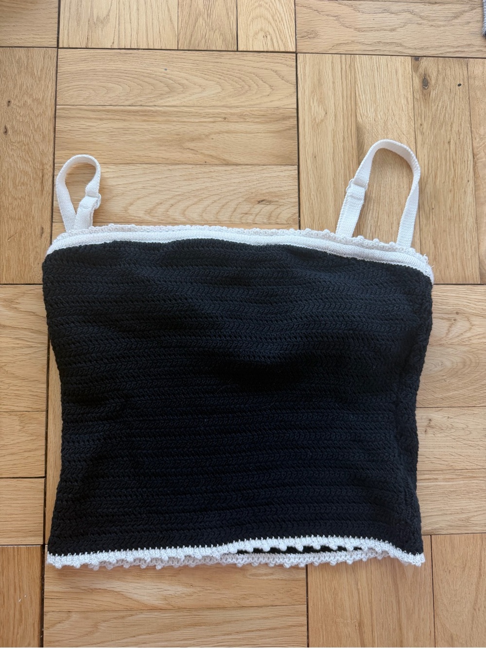 Abercrombie & Fitch Black Knit Cropped Tank Top with White Trim